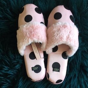 Victoria secret sleeper size L (9-10)